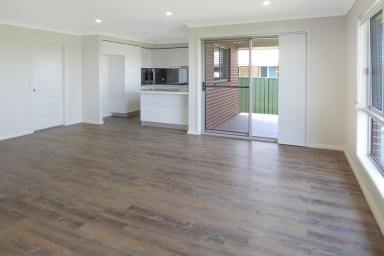 House Leased - NSW - Dubbo - 2830 - Modern Home in Magnolia Estate  (Image 2)