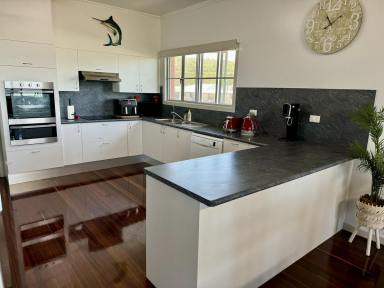 House For Lease - QLD - Forrest Beach - 4850 - Stunning Beachfront Home for Rent  (Image 2)