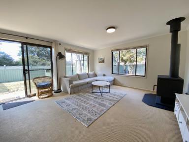 House Leased - NSW - Cooma - 2630 - Stunning Fully Furnished 4 Bedroom Family Home in Cooma  (Image 2)