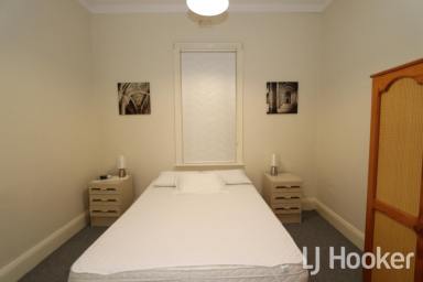 Apartment For Lease - NSW - Inverell - 2360 - Fully-Furnished Modern Apartment In CBD  (Image 2)