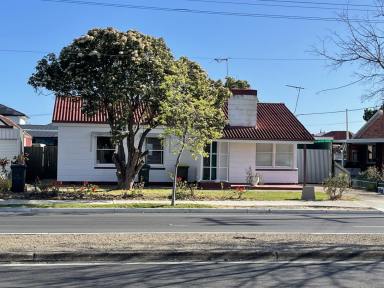 House Leased - SA - Findon - 5023 - 3 Bedroom home with large rear yard.  (Image 2)