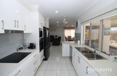 House For Sale - QLD - Bargara - 4670 - Luxurious Living at Palm Lake Resort Bargara  (Image 2)