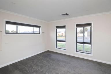 Townhouse For Sale - VIC - Mildura - 3500 - THE EASY OPTION  (Image 2)