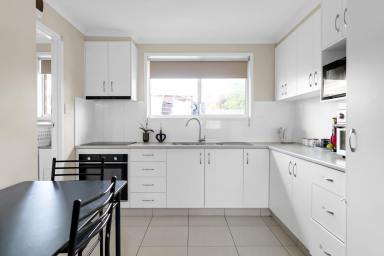 Unit Leased - QLD - Centenary Heights - 4350 - Modern 2-bedroom Unit in Popular Suburb  (Image 2)