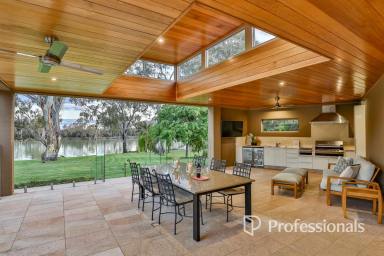 House For Sale - NSW - Gol Gol - 2738 - Unrivalled Luxury Riverfront Living on 4003m2  (Image 2)