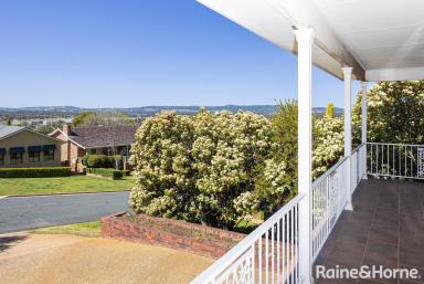 House Sold - NSW - Kooringal - 2650 - Elevated & Spacious Family Home  (Image 2)