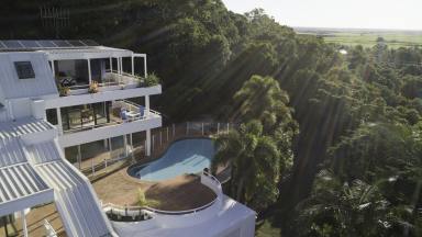 House For Sale - QLD - Qunaba - 4670 - Designer Home With Panoramic Views!!  (Image 2)