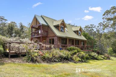 House For Sale - TAS - Dover - 7117 - Charming Dual Home Property with Endless Potential  (Image 2)