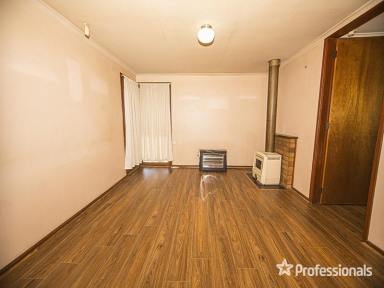 House For Lease - NSW - West Tamworth - 2340 - 34 Bourne Street  (Image 2)