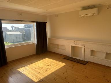House For Lease - VIC - Portland - 3305 - Lovely 3 Bedroom Home  (Image 2)