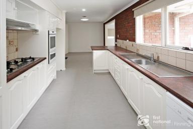 House For Lease - VIC - Cranbourne - 3977 - Central location  (Image 2)