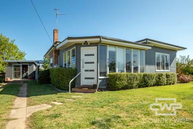 House For Sale - NSW - Glen Innes - 2370 - Charming Family Home in Glen Innes - 171 Herbert Street  (Image 2)