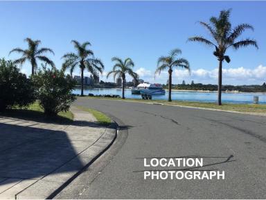 Unit Leased - NSW - Tuncurry - 2428 - ONE BEDROOM APARTMENT MOMENTS FROM THE LAKE  (Image 2)