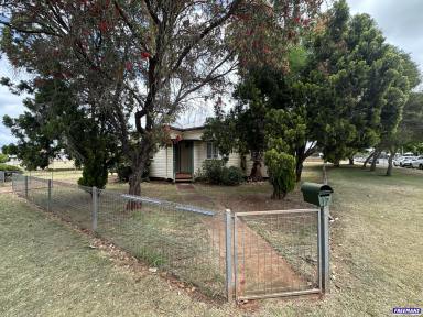 House Leased - QLD - Kingaroy - 4610 - 3 Bedroom Home Short Stroll to Schools, CBD and Park  (Image 2)