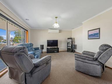 House Sold - VIC - Bairnsdale - 3875 - Neat as a Pin Unit – Move-In Ready!  (Image 2)