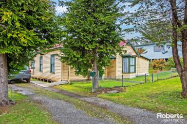 House For Sale - TAS - Zeehan - 7469 - Charming Federation Style Home with Endless Potential  (Image 2)