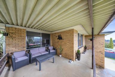 House For Sale - NSW - Tumut - 2720 - Brick Beauty!  (Image 2)