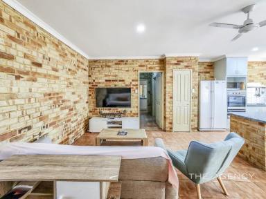 Unit For Sale - WA - Kalbarri - 6536 - Pets OK Kalbarri  (Image 2)