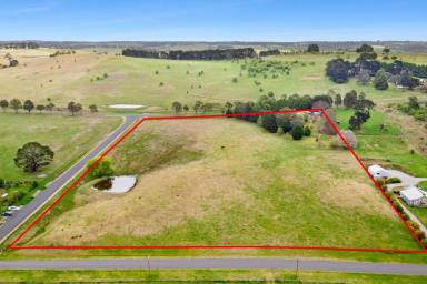 House For Sale - NSW - Taralga - 2580 - Rare 8 acre offering within Taralga Village  (Image 2)