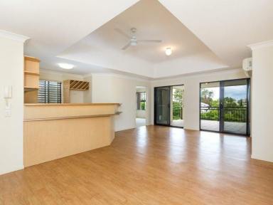 Apartment Leased - QLD - Highgate Hill - 4101 - Top Floor - 3 Bedrooms Plus Study with Large Balcony in Peaceful Position Overlooking Paradise Park  (Image 2)