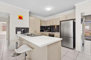 House For Sale - VIC - Golden Square - 3555 - Neat and Convenient Living in Golden Square  (Image 2)