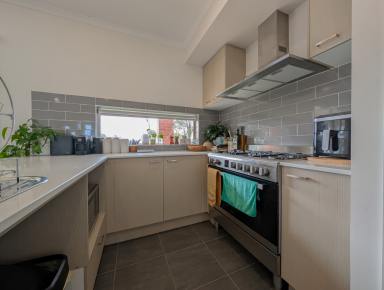 House For Sale - VIC - Kerang - 3579 - Stunning new home  (Image 2)