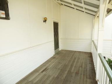 House Leased - NSW - Grafton - 2460 - LARGE FAMILY HOME CLOSE TO CBD!  (Image 2)