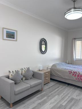 Studio Leased - QLD - Bucasia - 4750 - FULLY FURNISHED STUDIO APARTMENT  (Image 2)