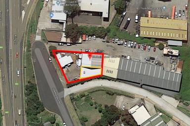 Industrial/Warehouse Leased - NSW - Port Kembla - 2505 - 120m2 INDUSTRIAL WAREHOUSE / STORAGE SPACE  (Image 2)