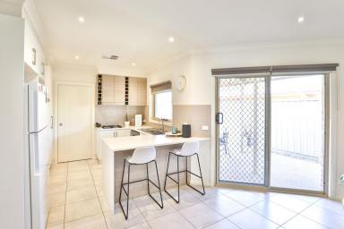 House Sold - VIC - Mildura - 3500 - THE PERFECT TOWNHOUSE  (Image 2)