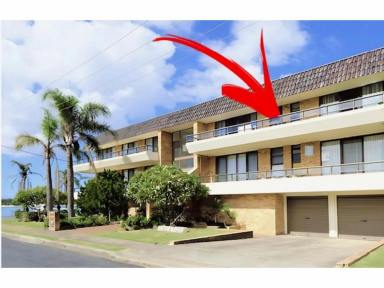 Unit Leased - NSW - Tuncurry - 2428 - Location Location Location  (Image 2)