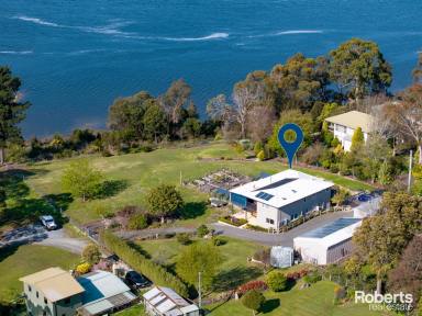 House For Sale - TAS - Deviot - 7275 - Rare to Market, Absolute Waterfront Luxury in Deviot  (Image 2)