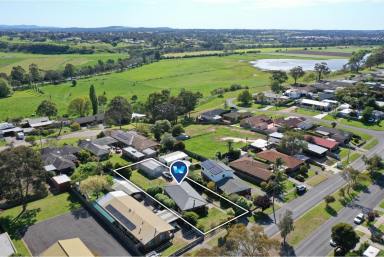 House For Sale - VIC - Bairnsdale - 3875 - Large Block; Live In Or Invest  (Image 2)