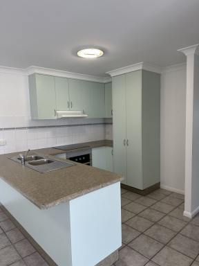 Unit Leased - QLD - East Mackay - 4740 - 2 BEDROOM UNIT IN TOWN  (Image 2)