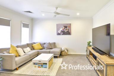 Townhouse Sold - VIC - Mildura - 3500 - Well-Maintained Townhouse in Mildura's Growing Hub  (Image 2)