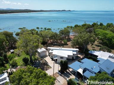 House For Sale - QLD - Slade Point - 4740 - Three Bedroom Beach House on the Waterfront!  (Image 2)