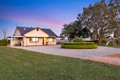 House For Sale - VIC - Birdwoodton - 3505 - Charming Country Living on 17 Acres in Birdwoodton  (Image 2)