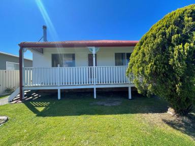 House Leased - NSW - Huskisson - 2540 - Charming 3-Bedroom Home in Prime Huskisson Location  (Image 2)