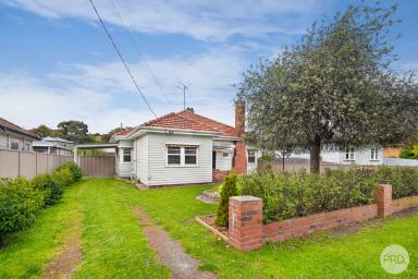 House For Sale - VIC - Ballarat East - 3350 - Charming Period Home with Incredible Potential in Prime Location  (Image 2)