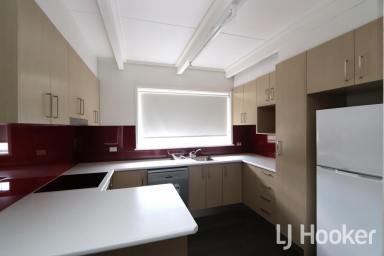 Apartment For Lease - NSW - Inverell - 2360 - Modern Two Bedroom Unit in Excellent Complex  (Image 2)