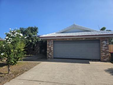 House For Sale - QLD - Forrest Beach - 4850 - AMAZING FAMILY HOME AT BEACH ON DOUBLE BLOCK!  (Image 2)