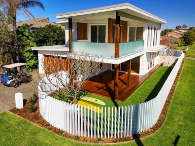 Duplex/Semi-detached For Sale - NSW - Forster - 2428 - Luxurious Beachside Living in Forster’s Most Sought-After Location  (Image 2)