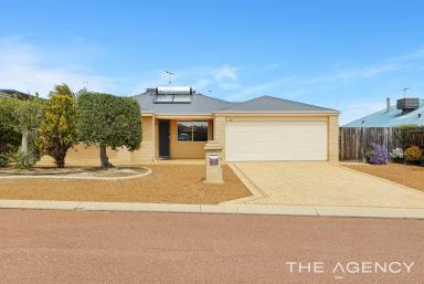 House Sold - WA - Halls Head - 6210 - *All Offers Presented Friday 1st November 2024* A Private Family Retreat in Halls Head  (Image 2)