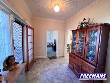 House For Lease - QLD - Kingaroy - 4610 - Charming 3 Bedroom Home with Lawn Maintenance Included  (Image 2)