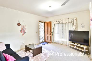 Townhouse Sold - VIC - Mildura - 3500 - Private and Secure Townhouse  (Image 2)