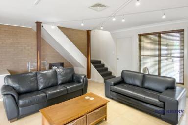 Duplex/Semi-detached Leased - NSW - Dubbo - 2830 - Furnished Three-Bedroom Townhouse in South Dubbo  (Image 2)