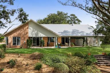 Acreage/Semi-rural For Sale - QLD - Cabarlah - 4352 - Exclusive Architectural Residence with Panoramic Escarpment Views  (Image 2)