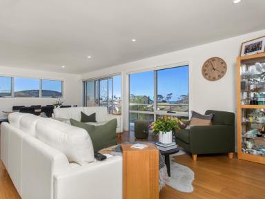 House For Sale - TAS - Bridport - 7262 - Magnificent Townhouse - Outstanding Views - Bridport  (Image 2)