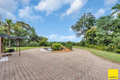 House Auction - QLD - Earlville - 4870 - PALATIAL HILLSIDE RESIDENCE OFFERING UNINTERUPTED CITY VIEWS AND PRIVACY  (Image 2)