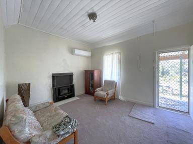 House For Sale - NSW - Gundagai - 2722 - Charming Cottage on Huge Block - Incredible Development Potential!  (Image 2)